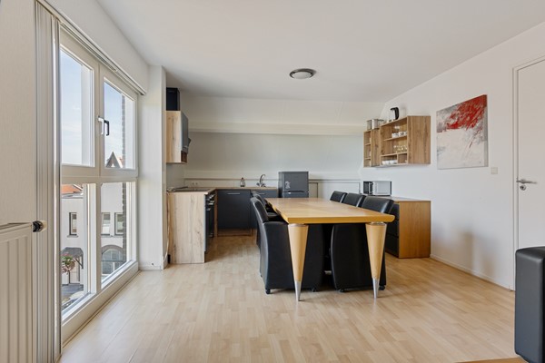 Photo - For sale: UNIQUE OPPORTUNITY! DETACHED, ABUNDANT SPACE. SCHEDULE YOUR VIEWING!